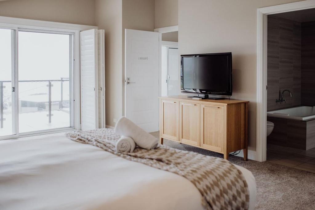 Haven On James Бичено Экстерьер фото